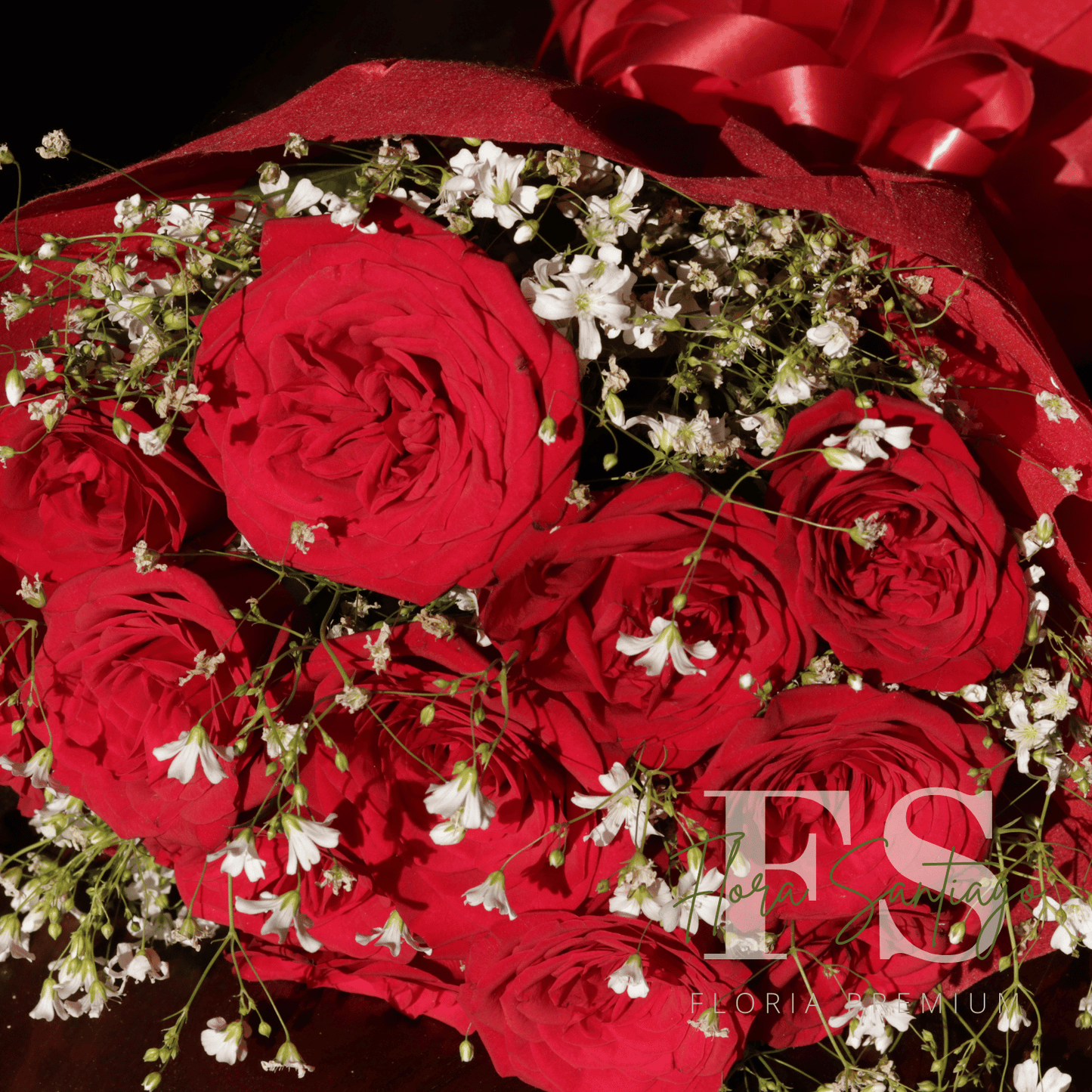 Ramo con  8 rosas rojas importadas